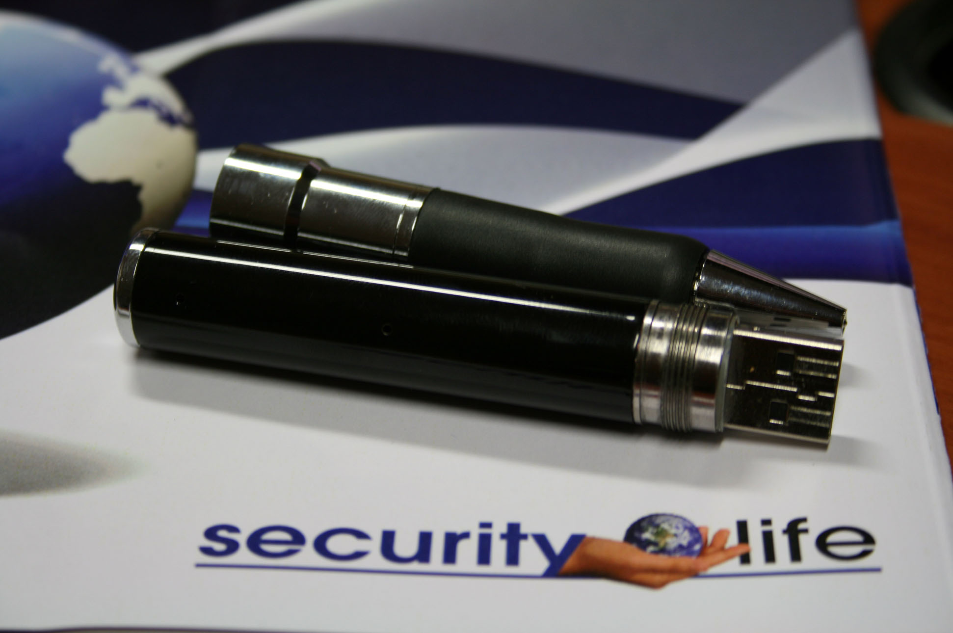 Security Life - device penna (aperto)