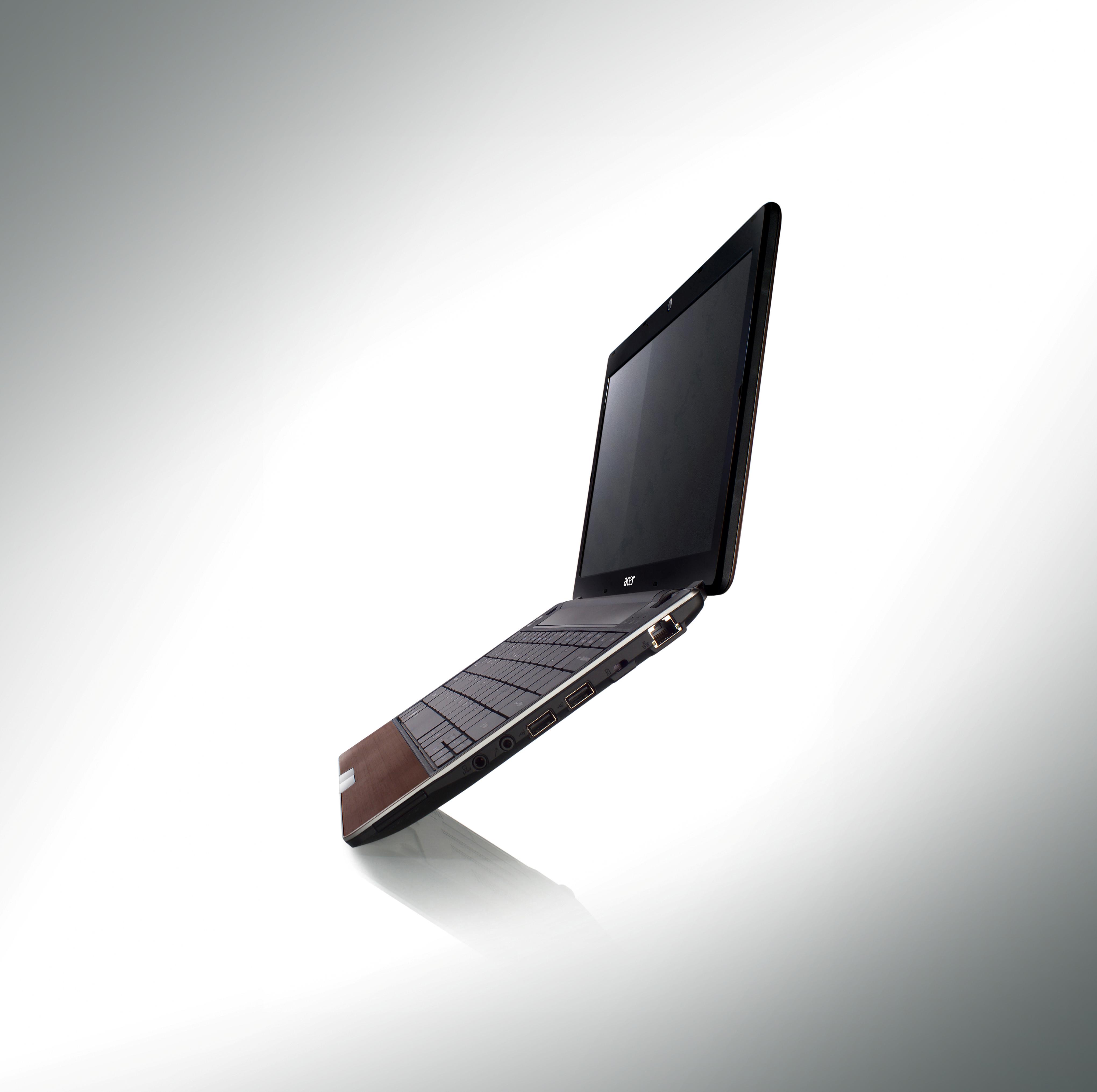 Aspire One 753 coffee (04)